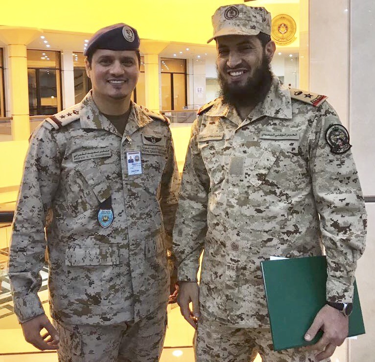 القيادة والأركان السعودية كلية كلية القيادة